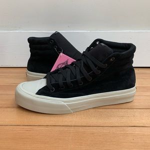 STRAYE Venice Blk suede sz 9